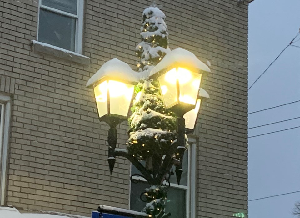 2021 12 24 lampost