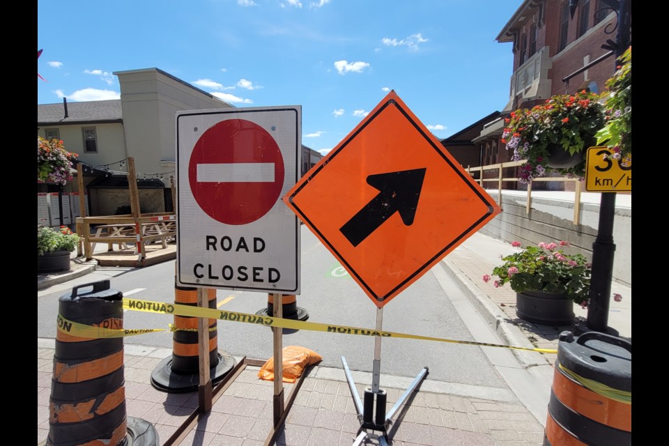 Construction closure creates traffic delay in downtown Newmarket