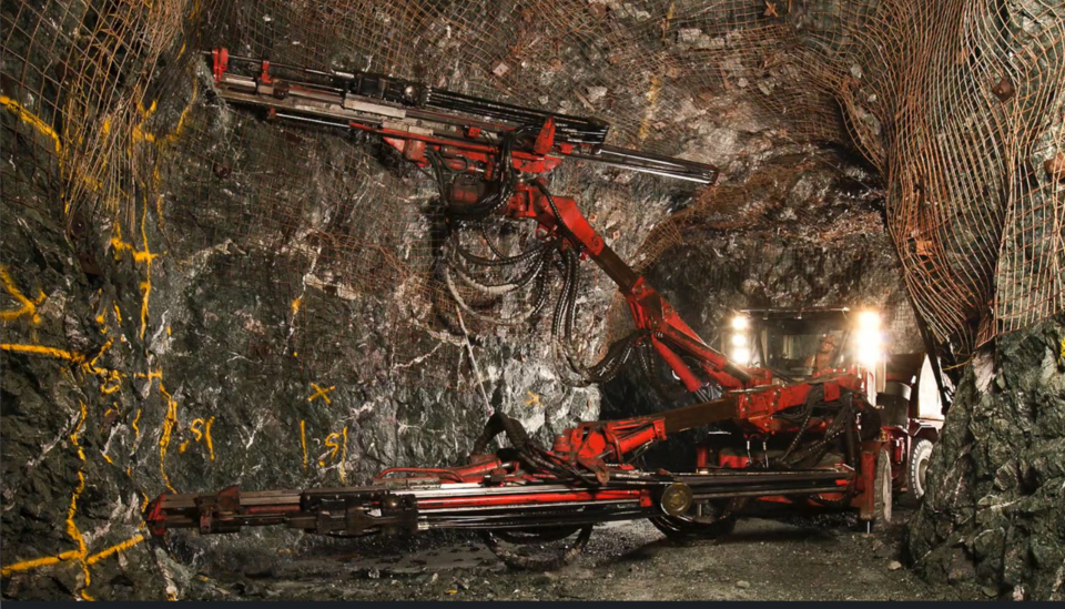 mcewen-mining-jumbo-drill