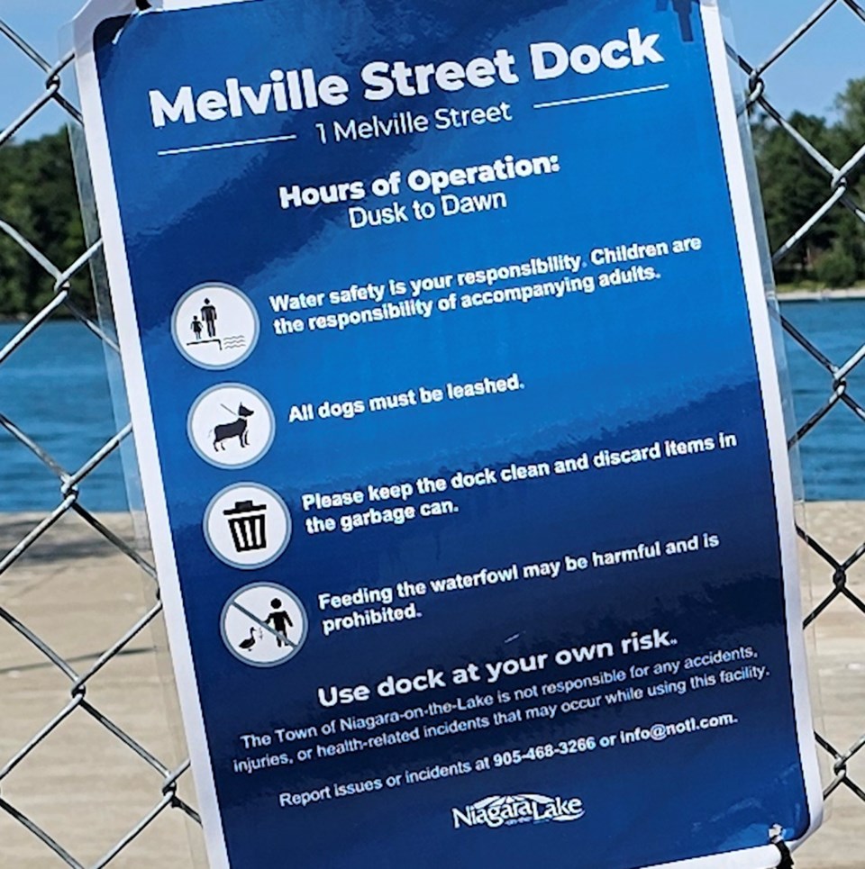 dock-sign