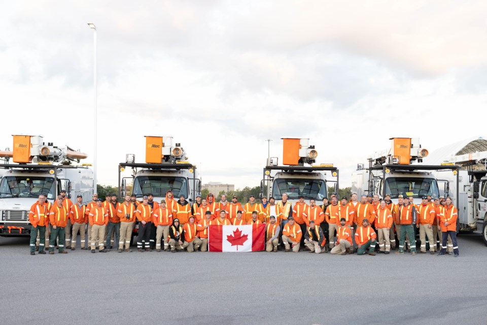 Sendoff at the Niagara border of 50 Hydro One crew members who were sent to Florida