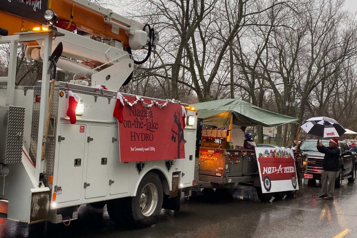 NOTL Hydro collecting toys, food for Newark Neighbours at Christmas