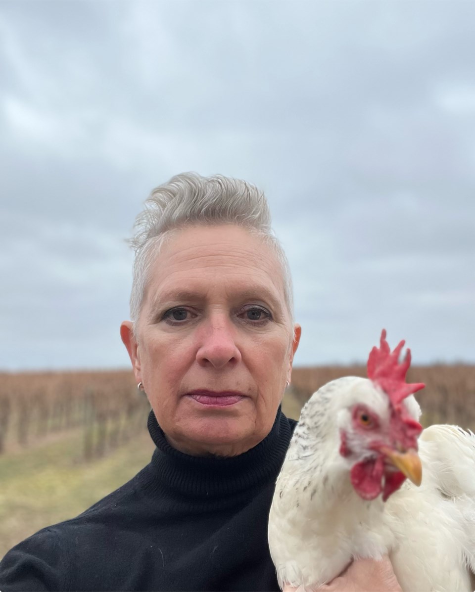 sharon-burns-with-poppy