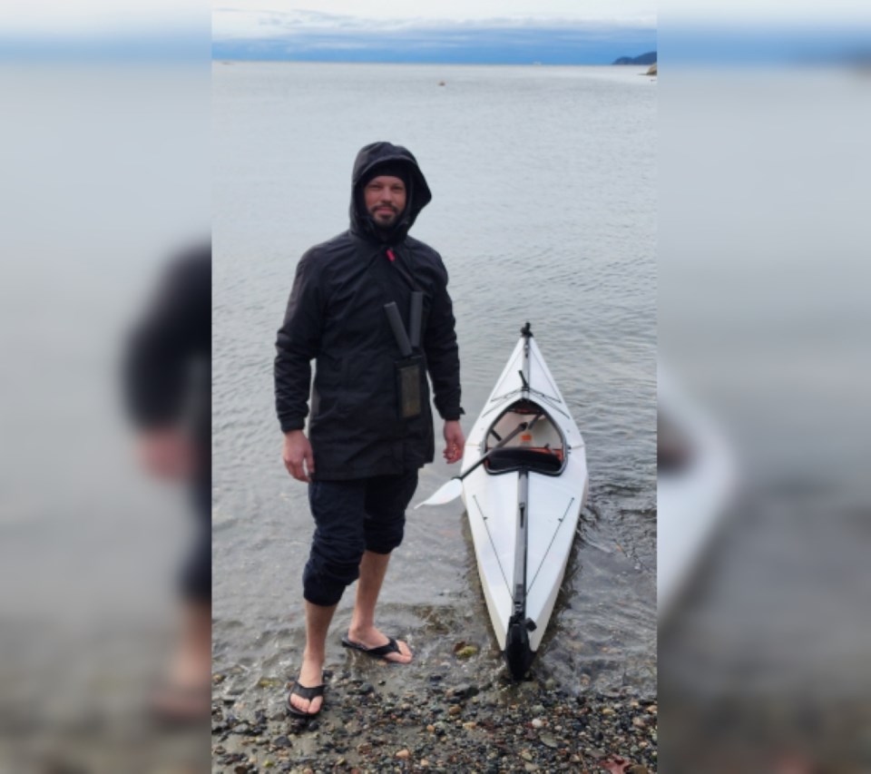 nsn-20241120-west-vancouver-missing-kayaker