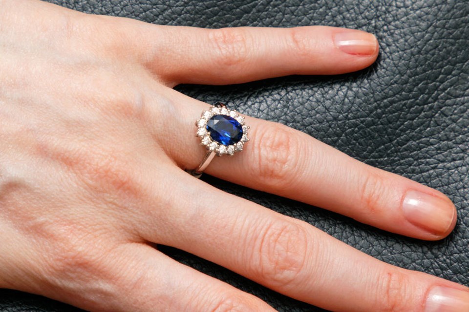 blue sapphire engagement ring 