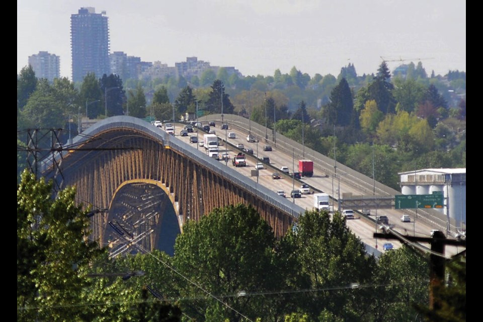 An uncommonly light traffic day on the Ironworkers Memorial Bridge in May 2021. | Paul McGrath / North Shore News 
