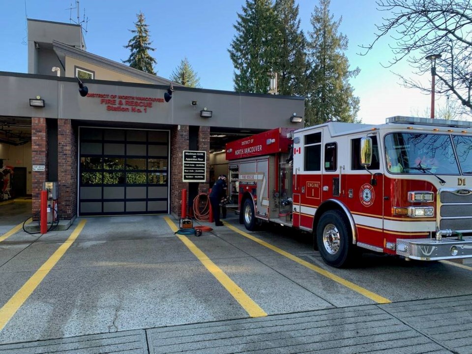 web1_district-of-north-vancouver-fire-truck