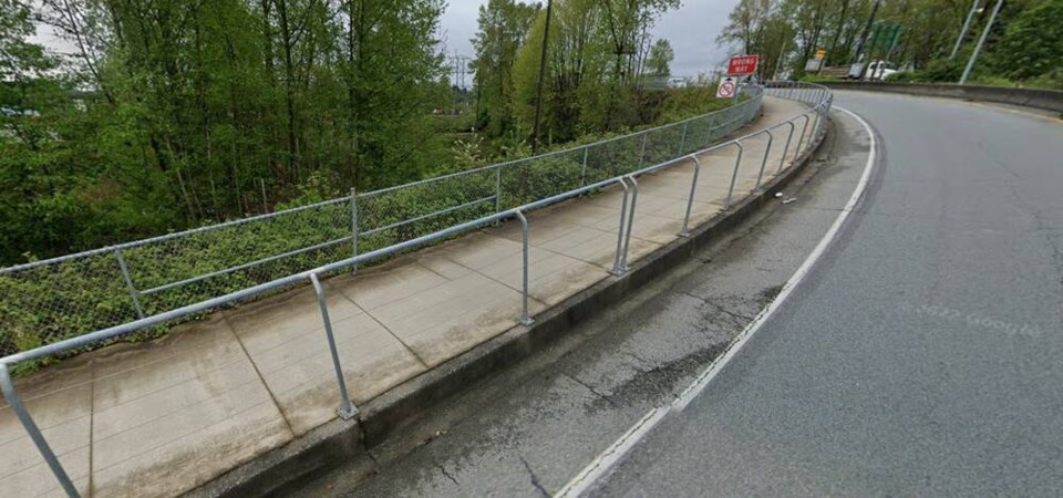 web1_second-narrows-bridge-wire-bike-path