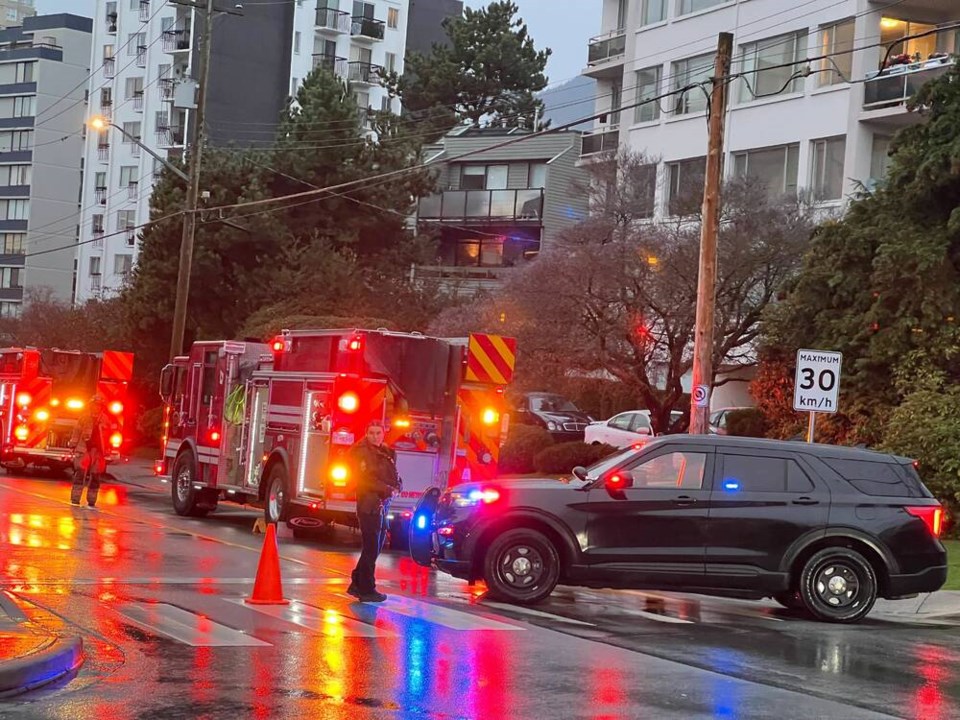 web1_nsn-20250107-west-van-apartment-unit-smoke