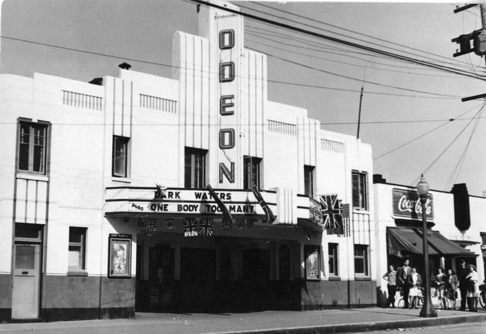 web1_odeon-theatre-1944