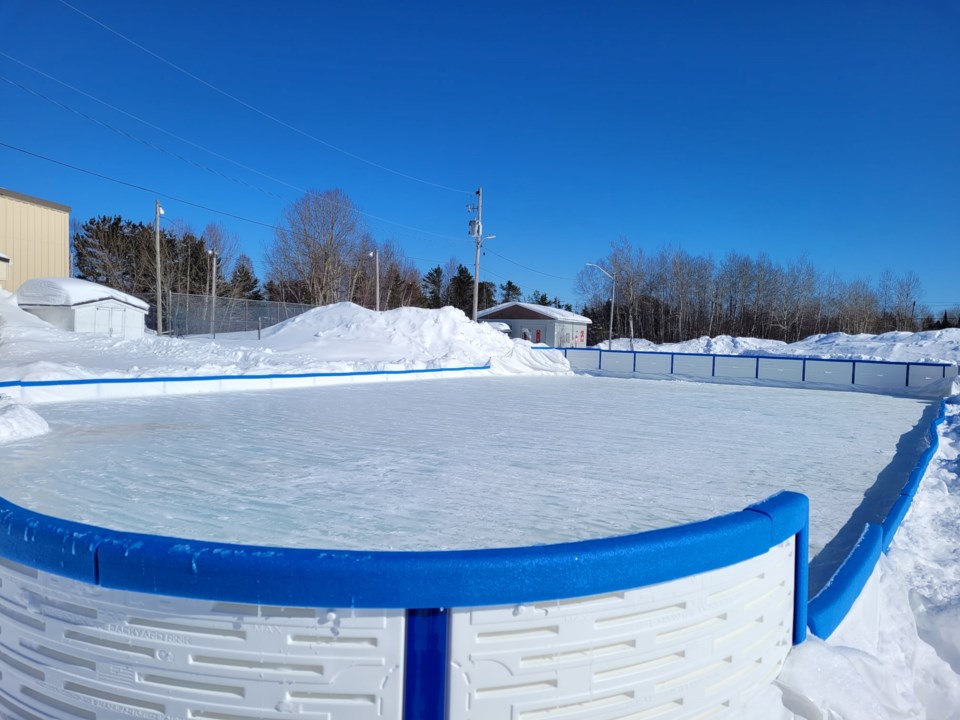 Outdoor rink IGNACE