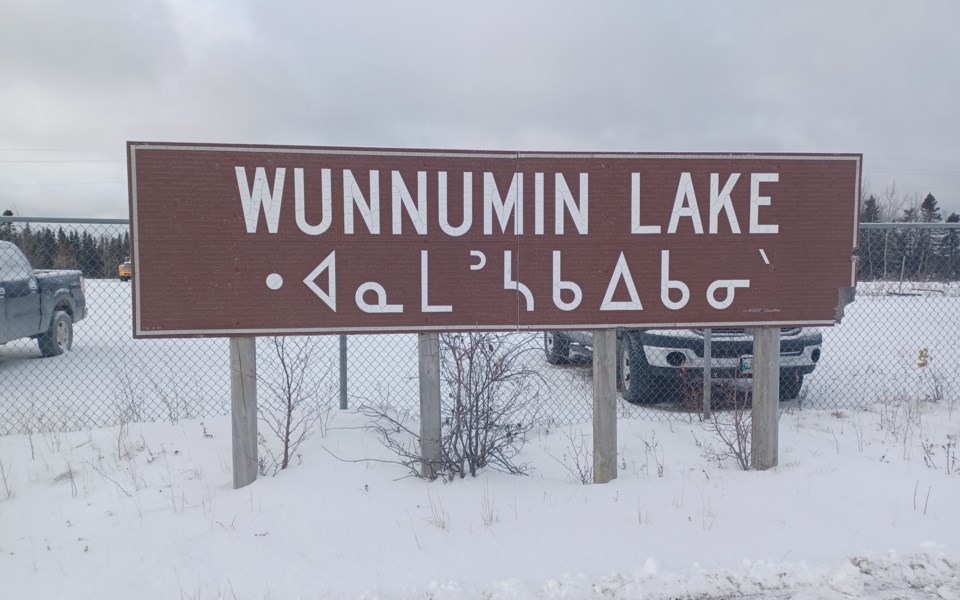 wunnumin-lake-sign