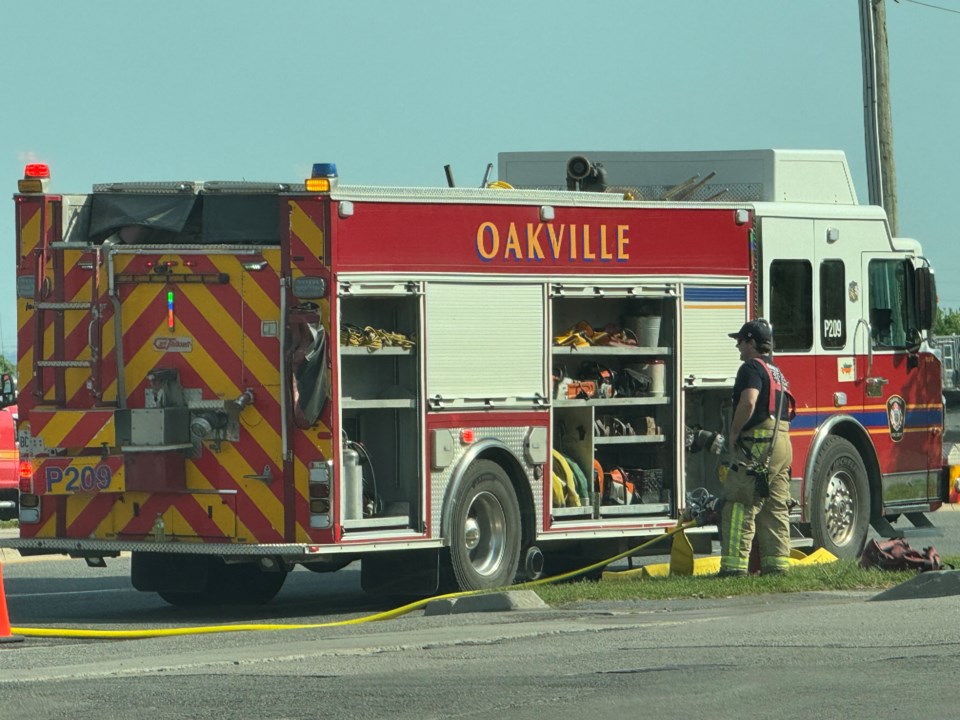 oakvillefiretrucksideshot