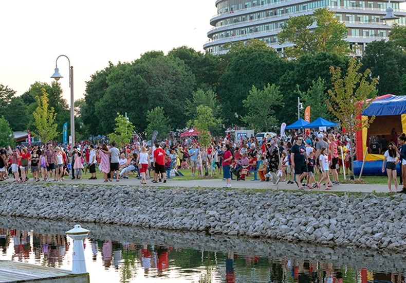 canadaday2022brontewaterfrontpark