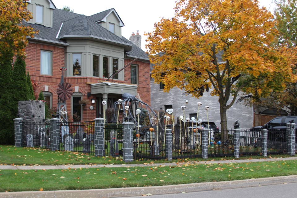 oakvillehalloweenhouses20241