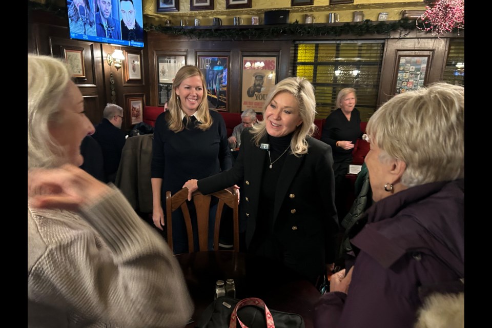 Bonnie Crombie speaking to patrons of Queenshead Pub about the upcoming Provincial election