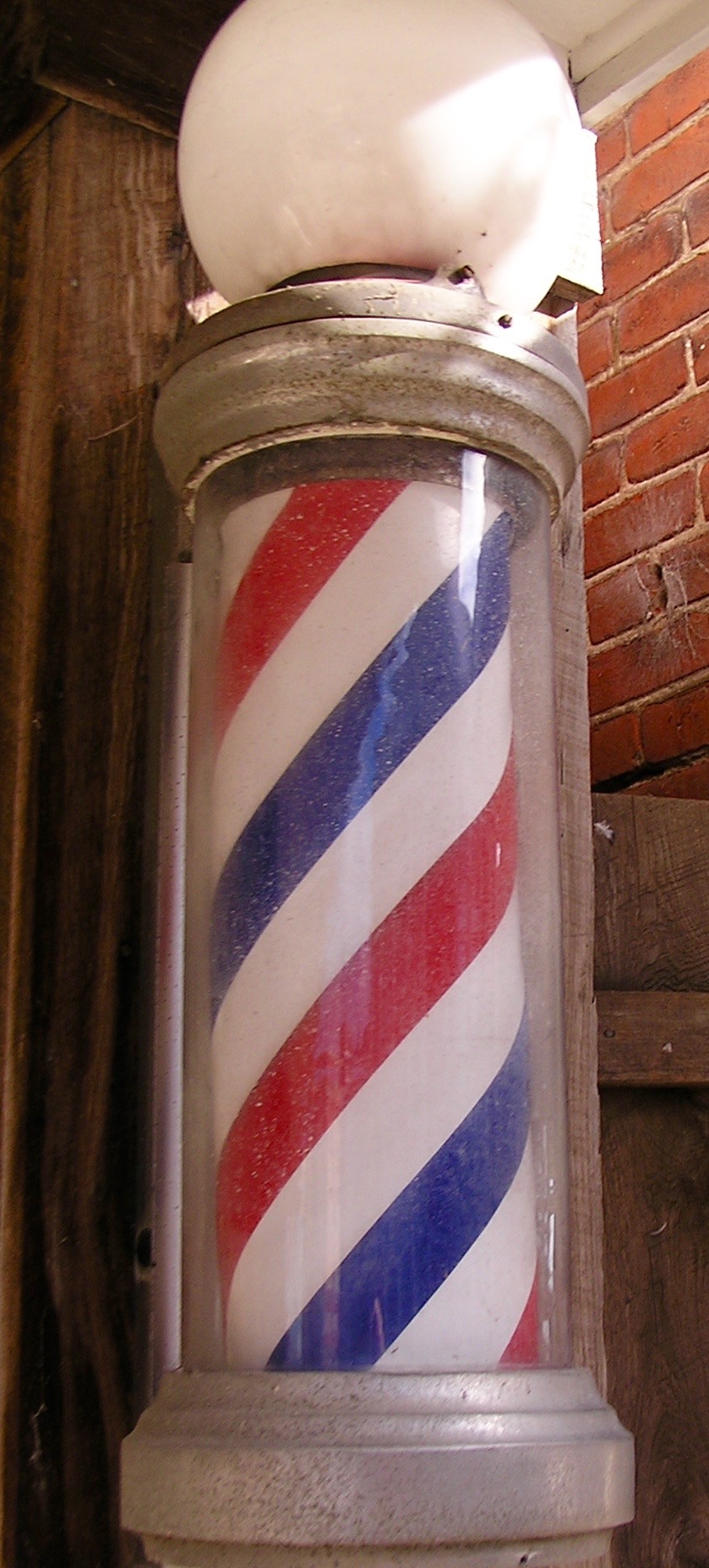 Barber Shop Pole | shawnzrossi via Foter.com  -  CC BY