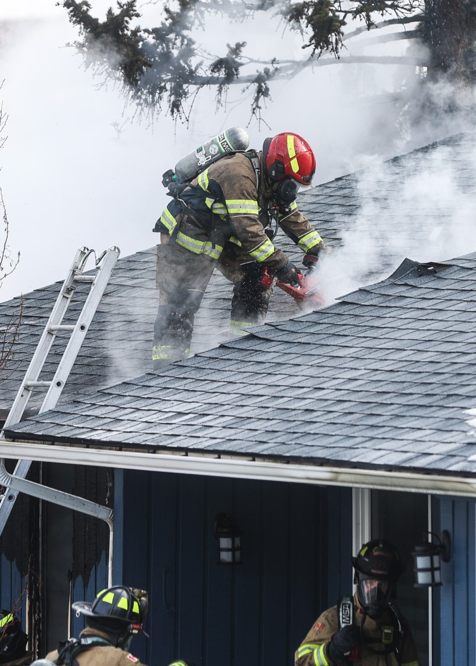 NEWS-Fire Mount Rae BWC 5877 web