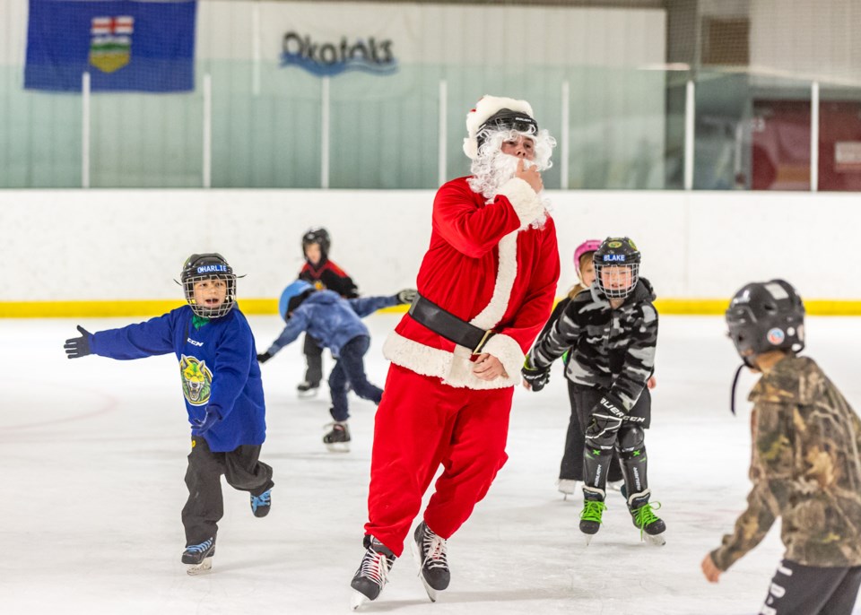 sa-skating-with-santa-bwc-142603a-web