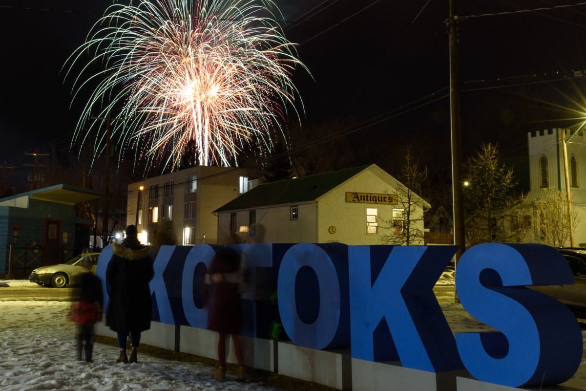 GALLERY Fireworks ring in 2024 in Okotoks Okotoks & Foothills News