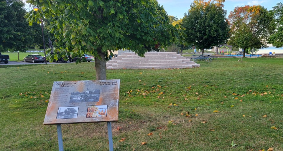 2024-09-09-empty-champlain-monument-base-dd