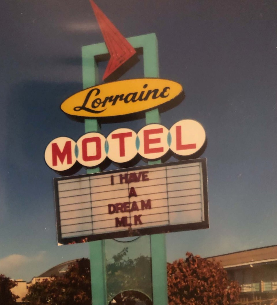 mlk-hotel-sign