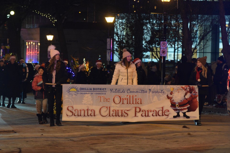 20241011-orillia-santa-claus-parade2