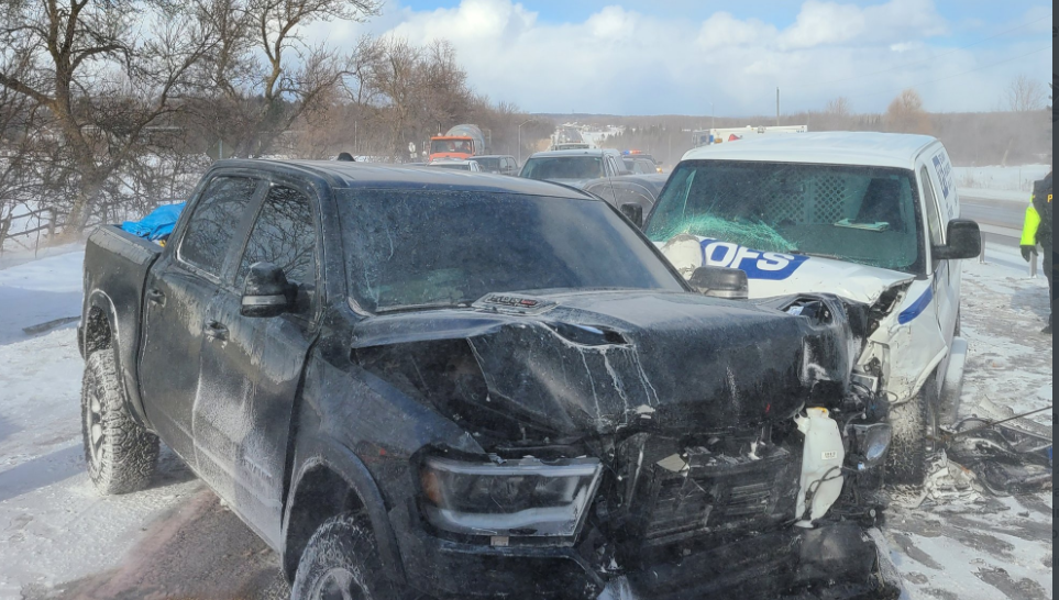 Multiple Vehicle Crash Shuts Down Highway 11 At Line 13 Update Highway Reopened Orillia News 7087