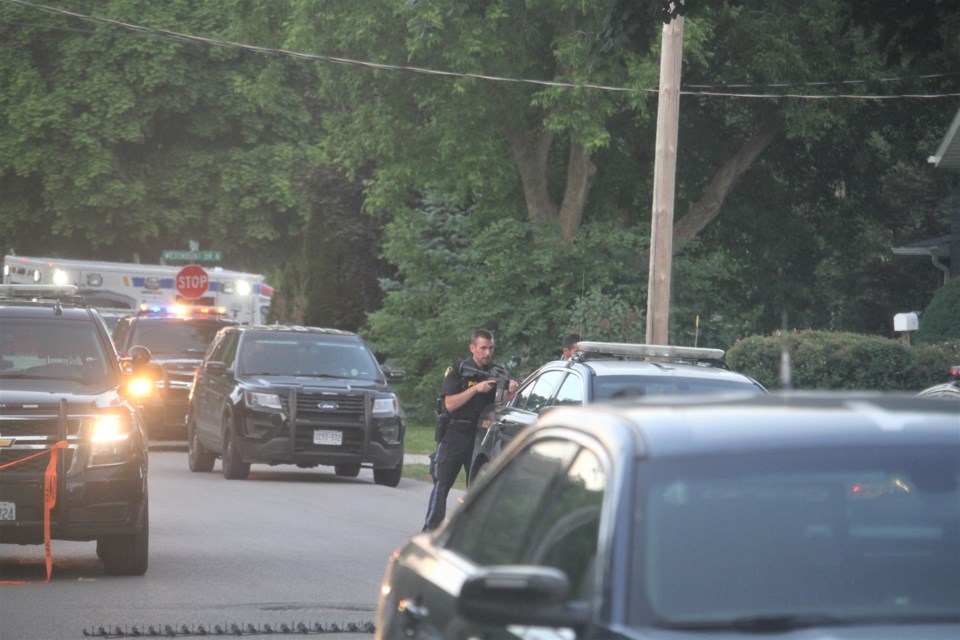 Police responded to an Arthur Street address for an investigation Friday evening. Photo courtesy of Sam Hossack Media