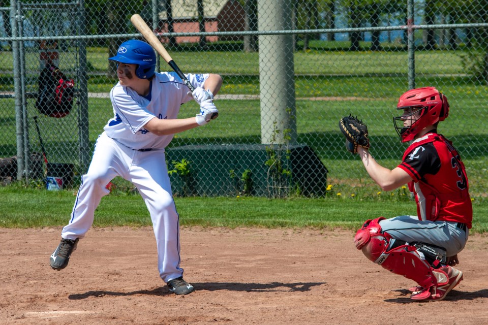 Thomson celebrates ball hall honour with family, fellow Olympians —  Canadian Baseball Network