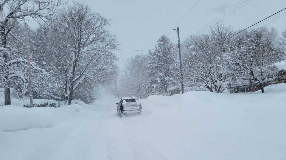 2025-02-07-snowy-roads-in-orillia-dd