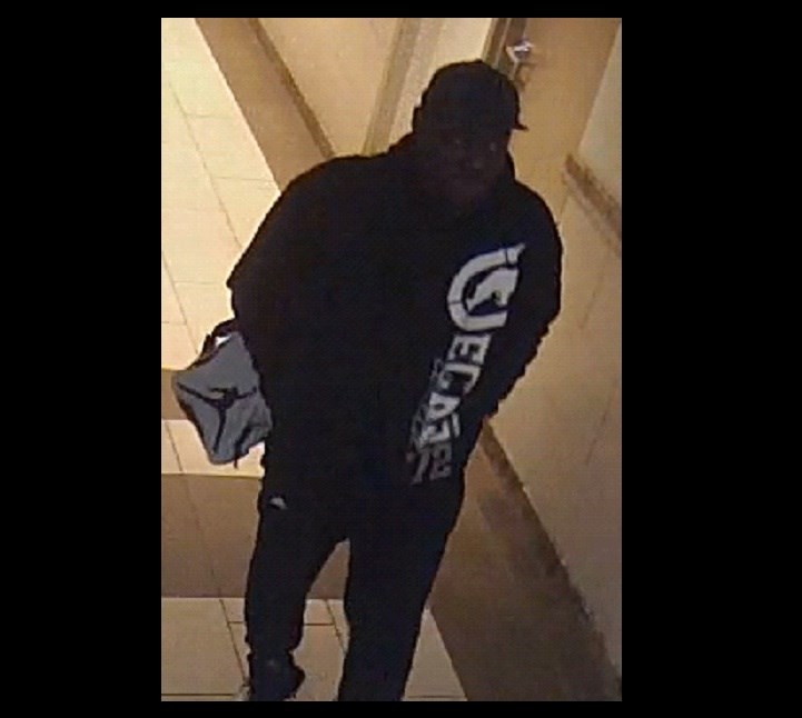 Police Looking To Identify Bayshore Robbery Suspect Citynews Ottawa