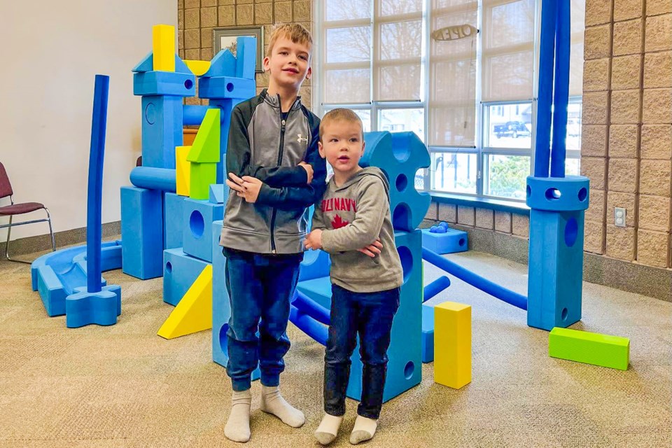 boys-with-big-blue-blocks-copy