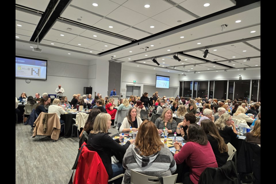 The Accursi Room of the Meridian Community Centre in Fonthill was the place to be in early November when a full house of participants and volunteers came together to support the Rotary Club of Fonthill’s annual Purse Bingo