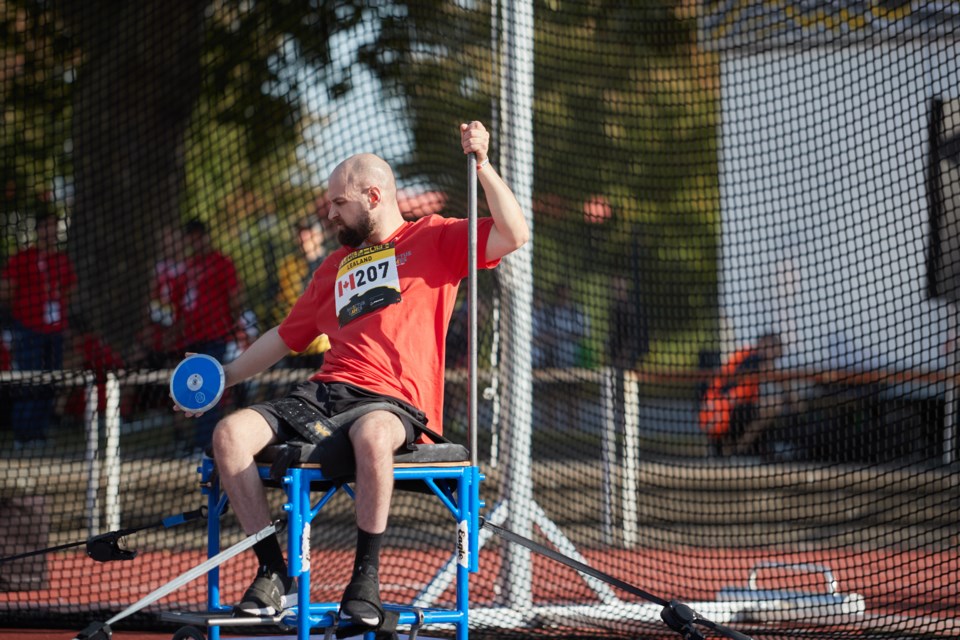 Lealand Muller competing at discus in the 2023 Invictus Games