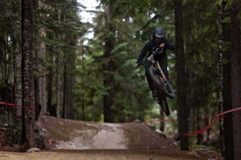 bailey-goldstone-2023-crankworx-whistler-air-dh-clint-trahan