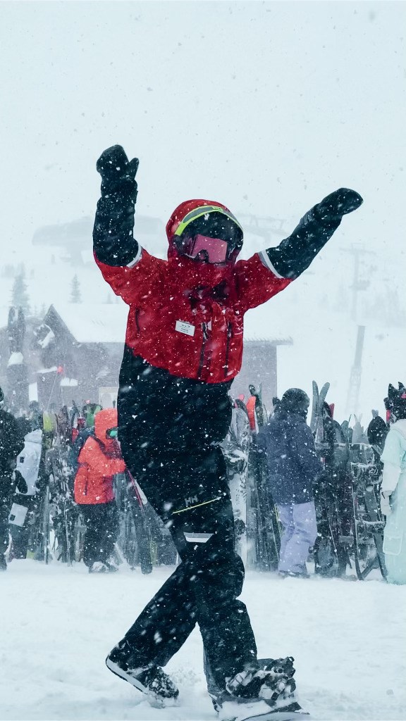 n-opening-day-employee-3138-photo-by-izzie-larter-whistler-blackcomb