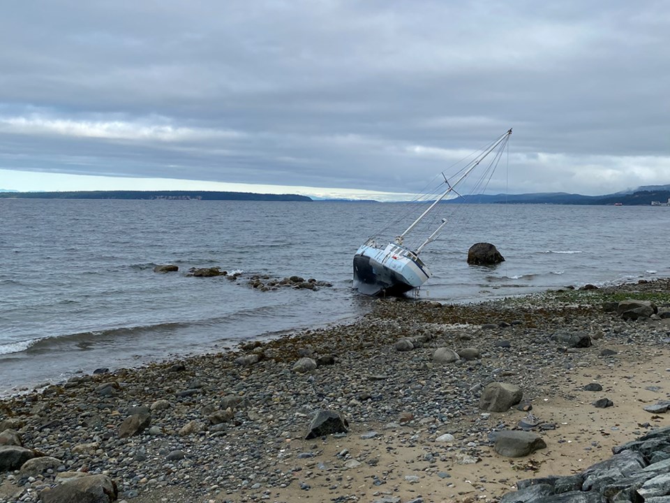 2643_sailboat_powell_river