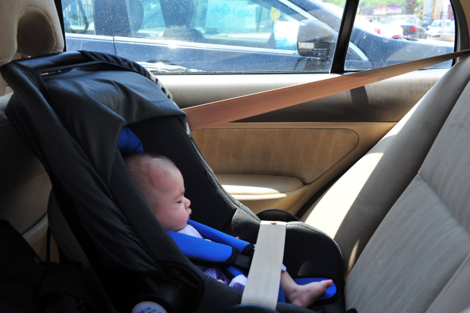 Baby alone in car