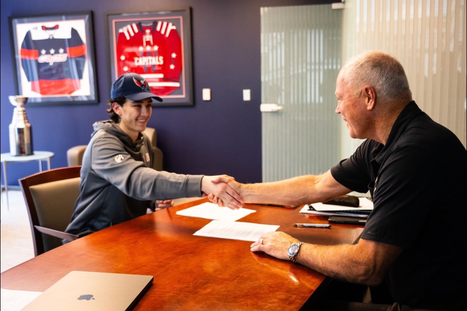 PG Cougars winger Parascak signs with Washington Capitals - Prince George  Citizen