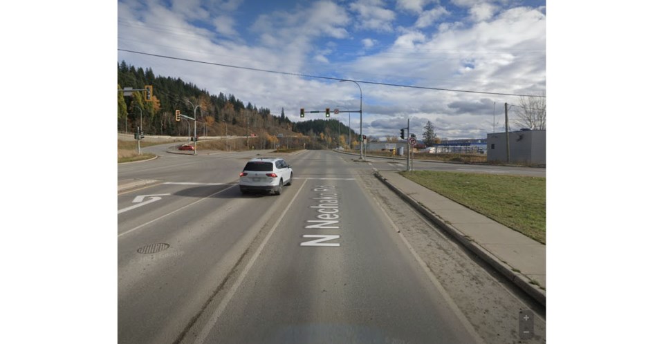 traffic-light-north-nechako