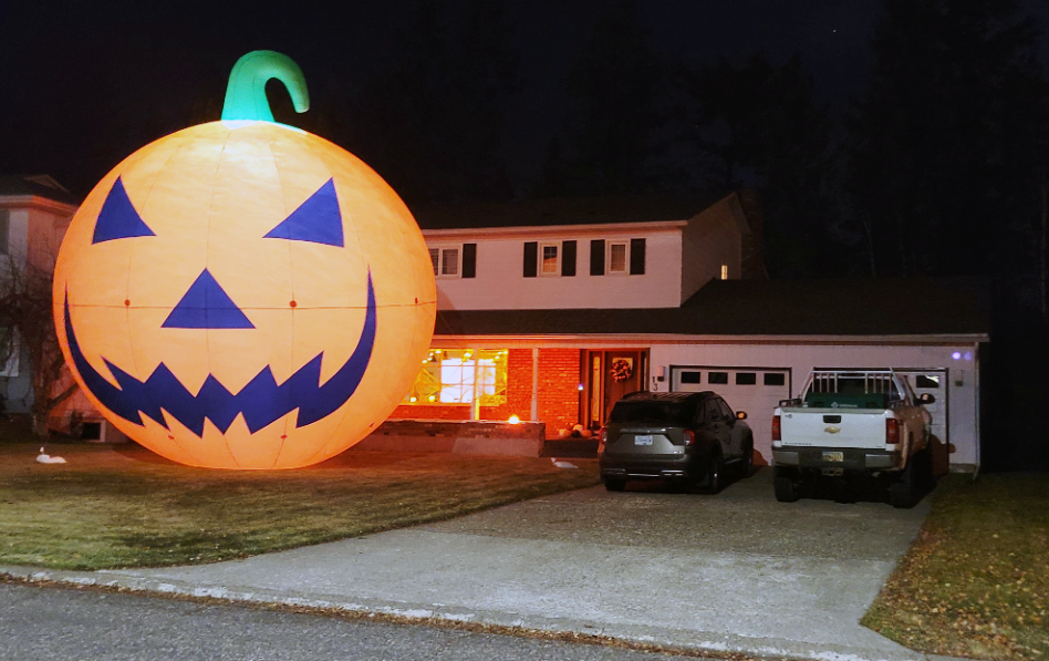 halloween-pumpkin-on-king-drive