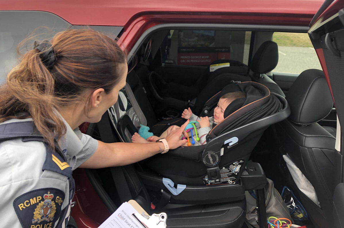 Are car seats supposed clearance to be in the middle