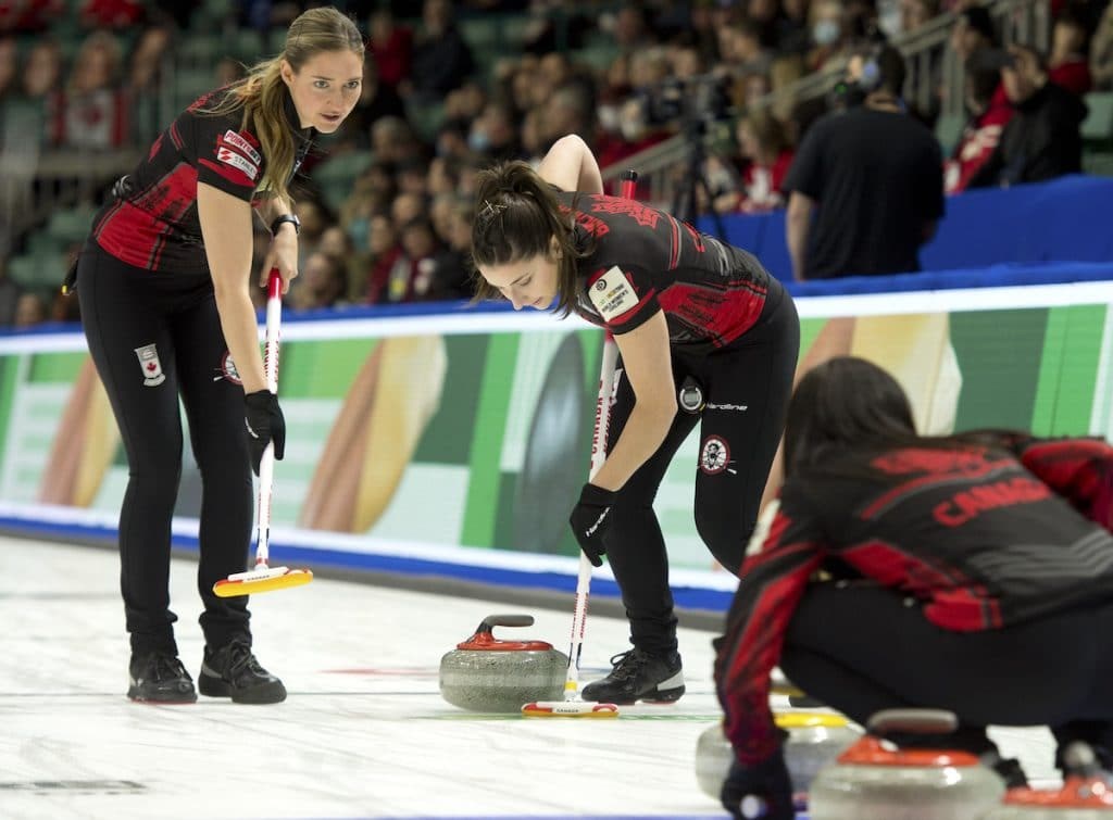 I tifosi mettono il vento nelle vele del Team Canada, Einarson ha sconfitto l’Italia 9-2 nel match di apertura del mondiale curling