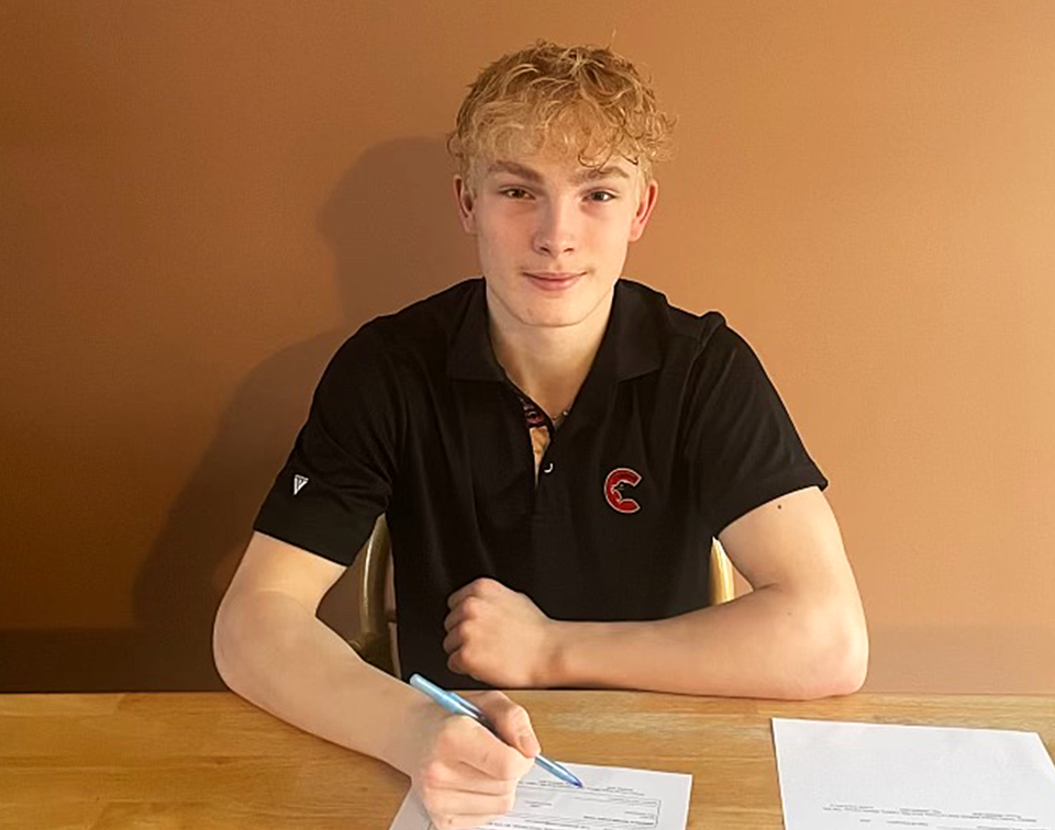 031825-cougars-sign-jaxon-larmand