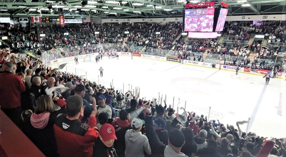 cougars-crowd-series-clincher-tc-april-9-2023