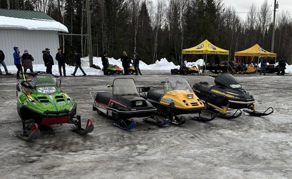 pg-snowmobile-club-vintage-show-shine