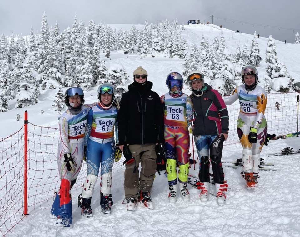 pgski-club-athletes-and-coach