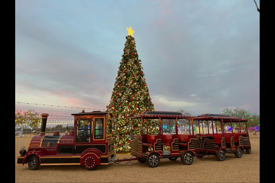 Desert Farm Lights is open now through Sunday, Dec. 31, 2023 in Wadell.