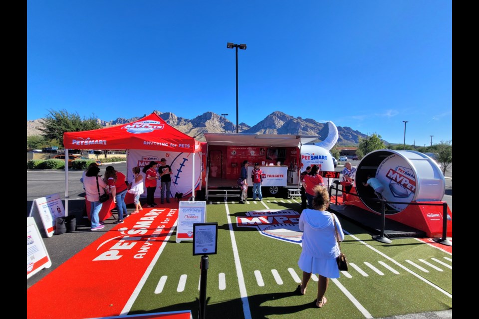 Football season is in full swing and even pets are getting the chance to get involved this weekend in Queen Creek at PetSmart's ultimate MVPets TAILgate Experience.